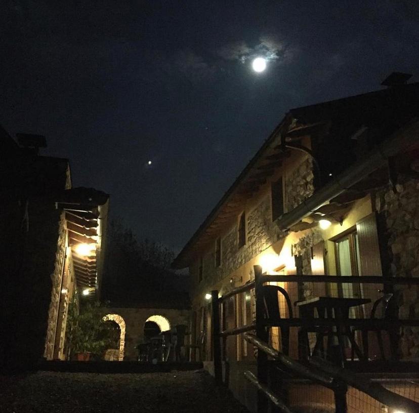 Agriturismo Il Talento Nella Quiete Castiglione dʼIntelvi Kültér fotó